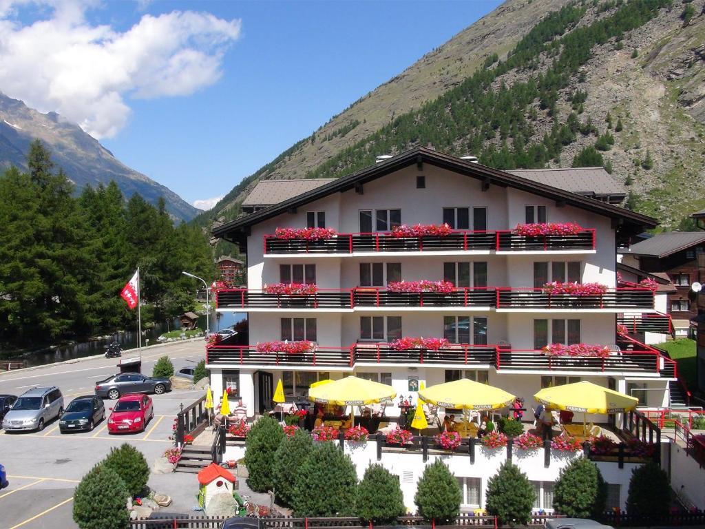 Hotel Restaurant Mattmarkblick Саас-Альмагель Экстерьер фото